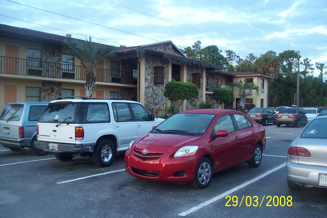 Gator Inn Kissimmee Bagian luar foto