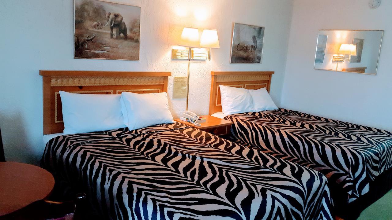 Gator Inn Kissimmee Bagian luar foto