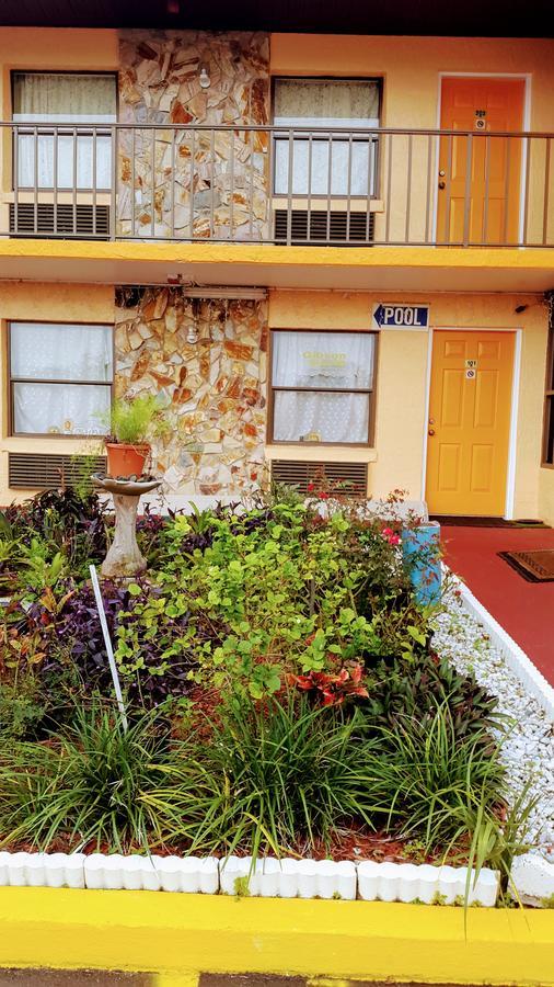 Gator Inn Kissimmee Bagian luar foto